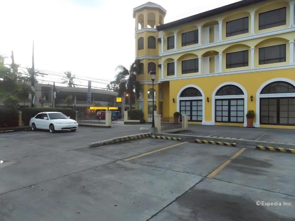 Planta Centro Bacolod Hotel & Residences Exterior foto