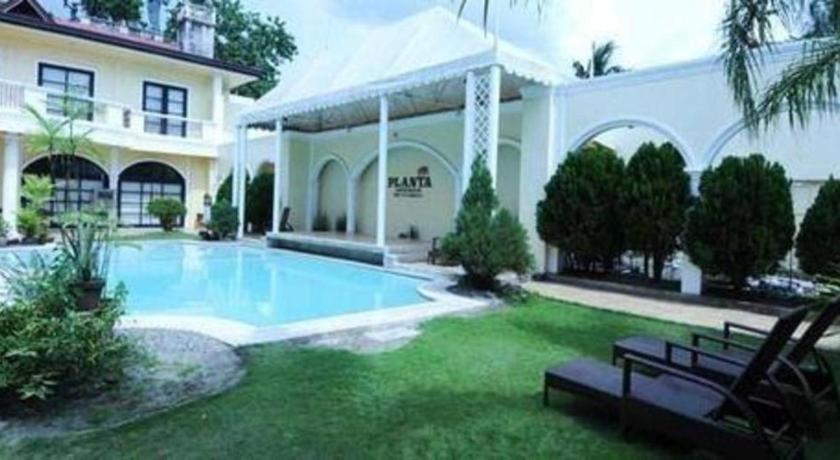 Planta Centro Bacolod Hotel & Residences Exterior foto
