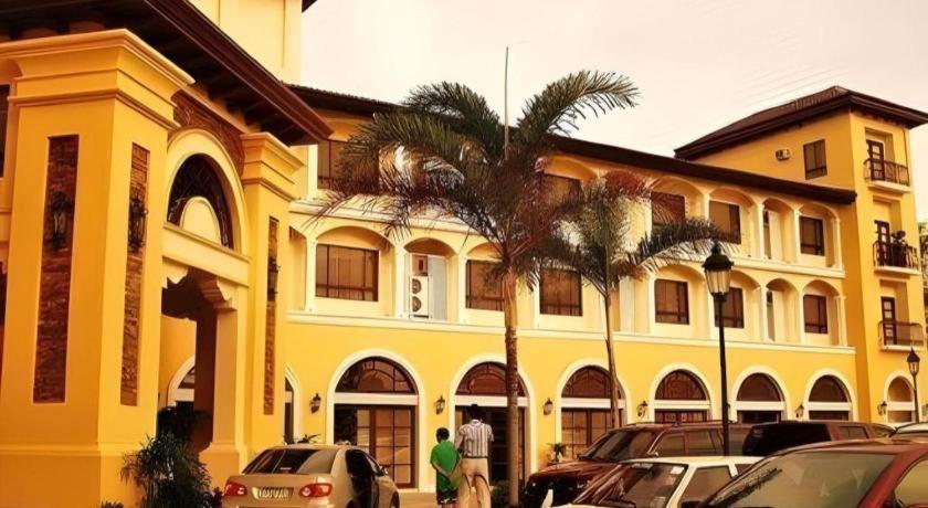 Planta Centro Bacolod Hotel & Residences Exterior foto
